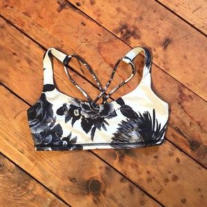 Lululemon sports bra